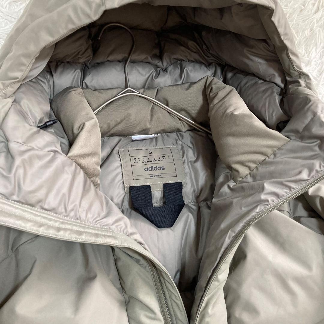 17211✨アディダス イシェルター ロングダウンジャケット フード ロゴテープ