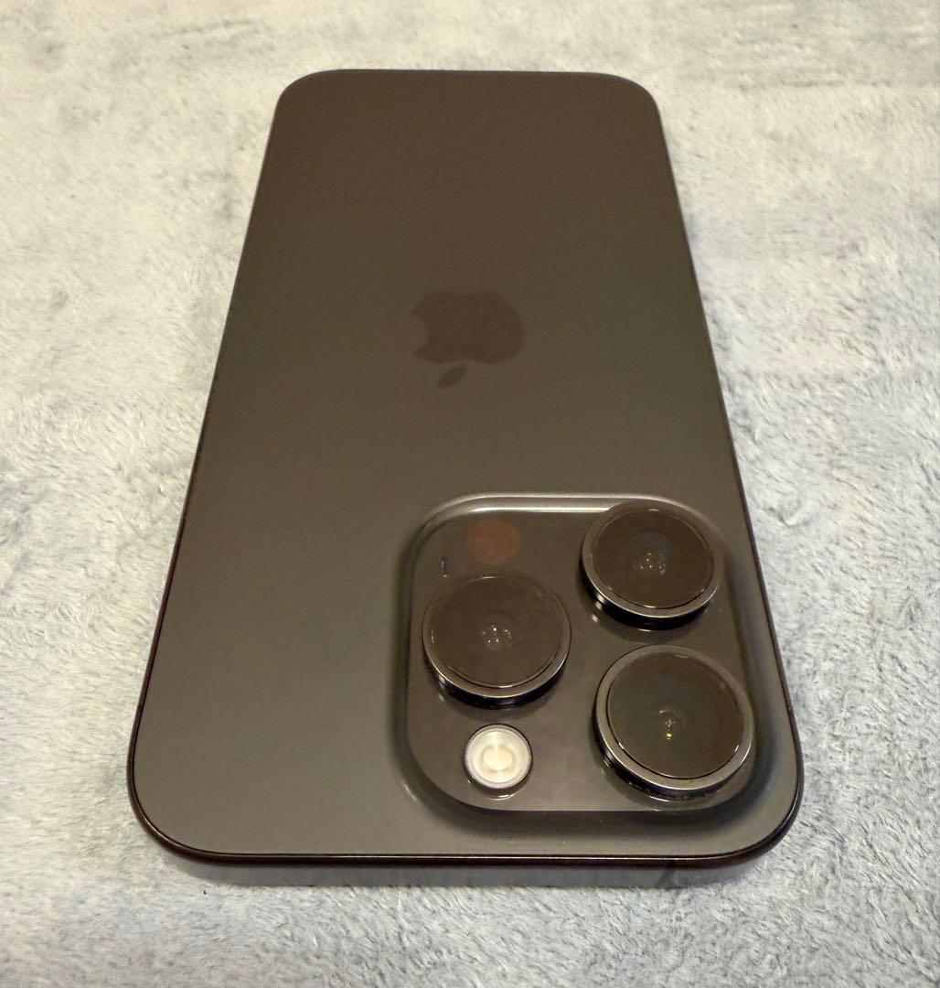 メル)Apple iPhone 15 Pro 128GBブラックチタニウム