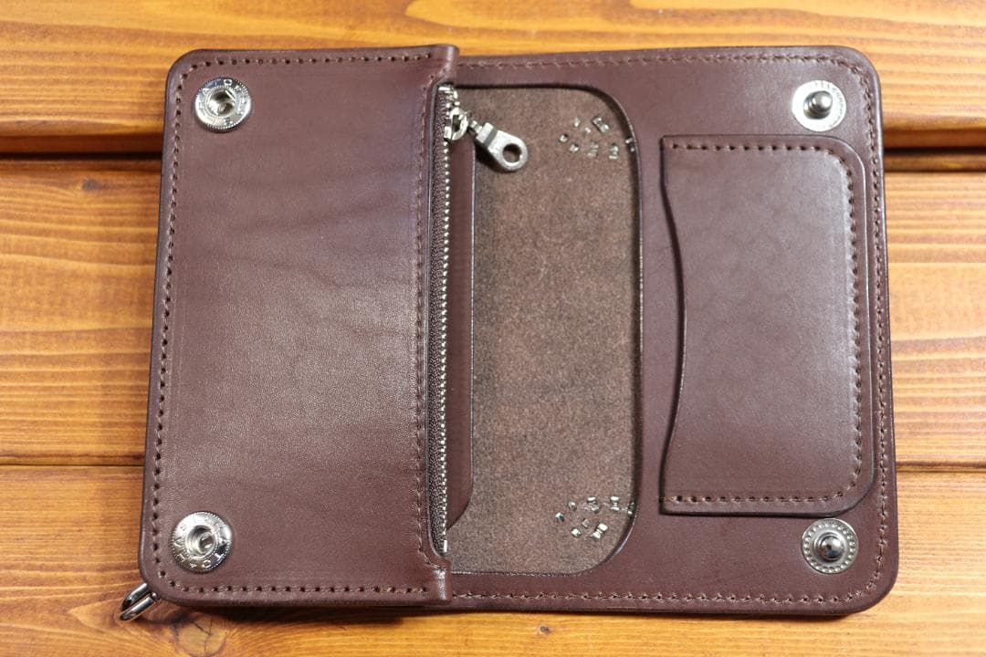 スタッズ ミドルウォレット 革色黒 糸色黒 ハトメ小判カン付き