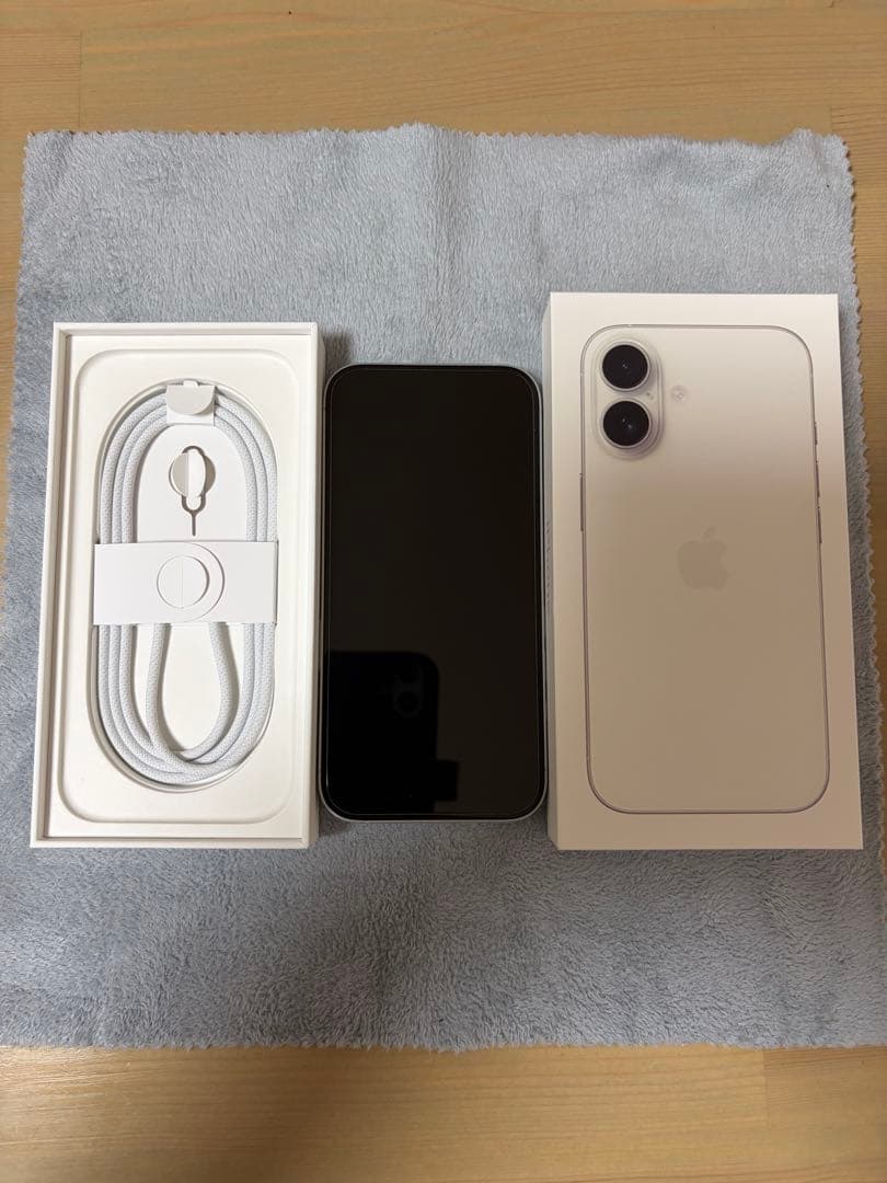 iPhone 16 128GB ホワイト 本体 「美品」「バッテリー100% 」