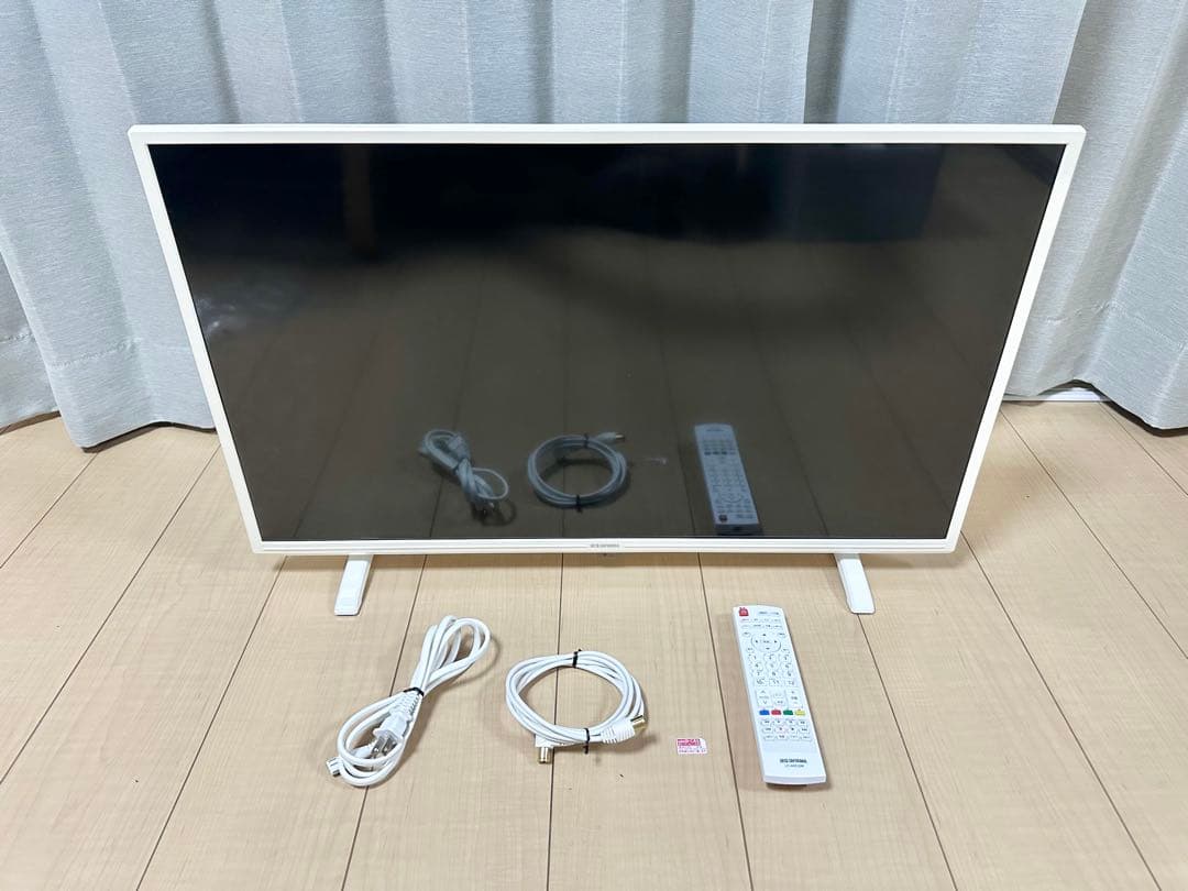 良品 アイリスオーヤマ 液晶テレビ LT-32C320W 32V型 ホワイト