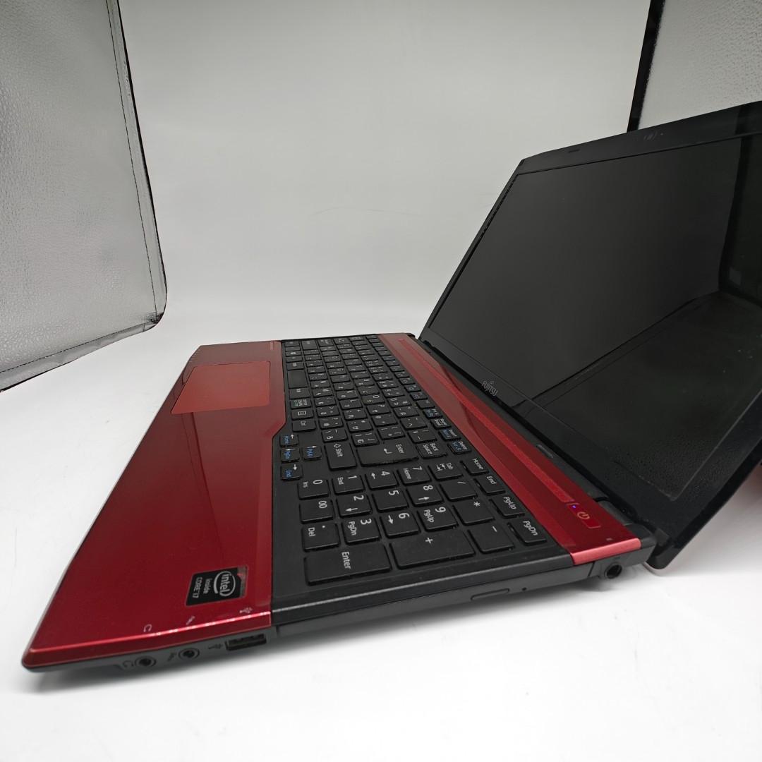 【富士通】LIFEBOOK 高速i7 SSD256GB 8GB 赤 ノートPC