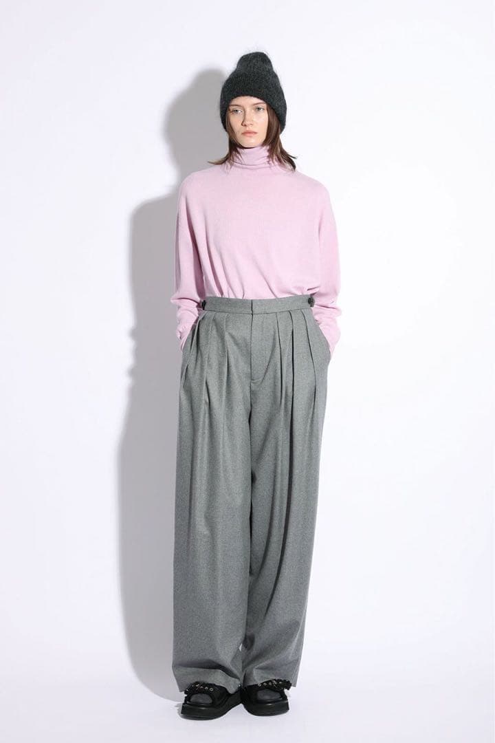 新品 今季 SACRA サクラ EXTRA FINE MERINO TOP 38