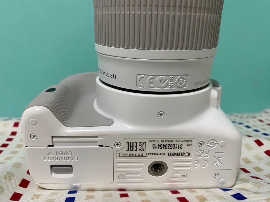 デジタルカメラ EOS KISS X7