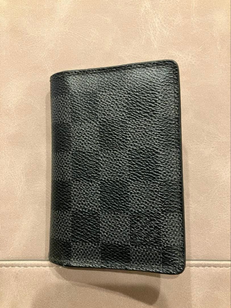 Louis Vuitton／ルイヴィトン　グラフィット 名刺入れ