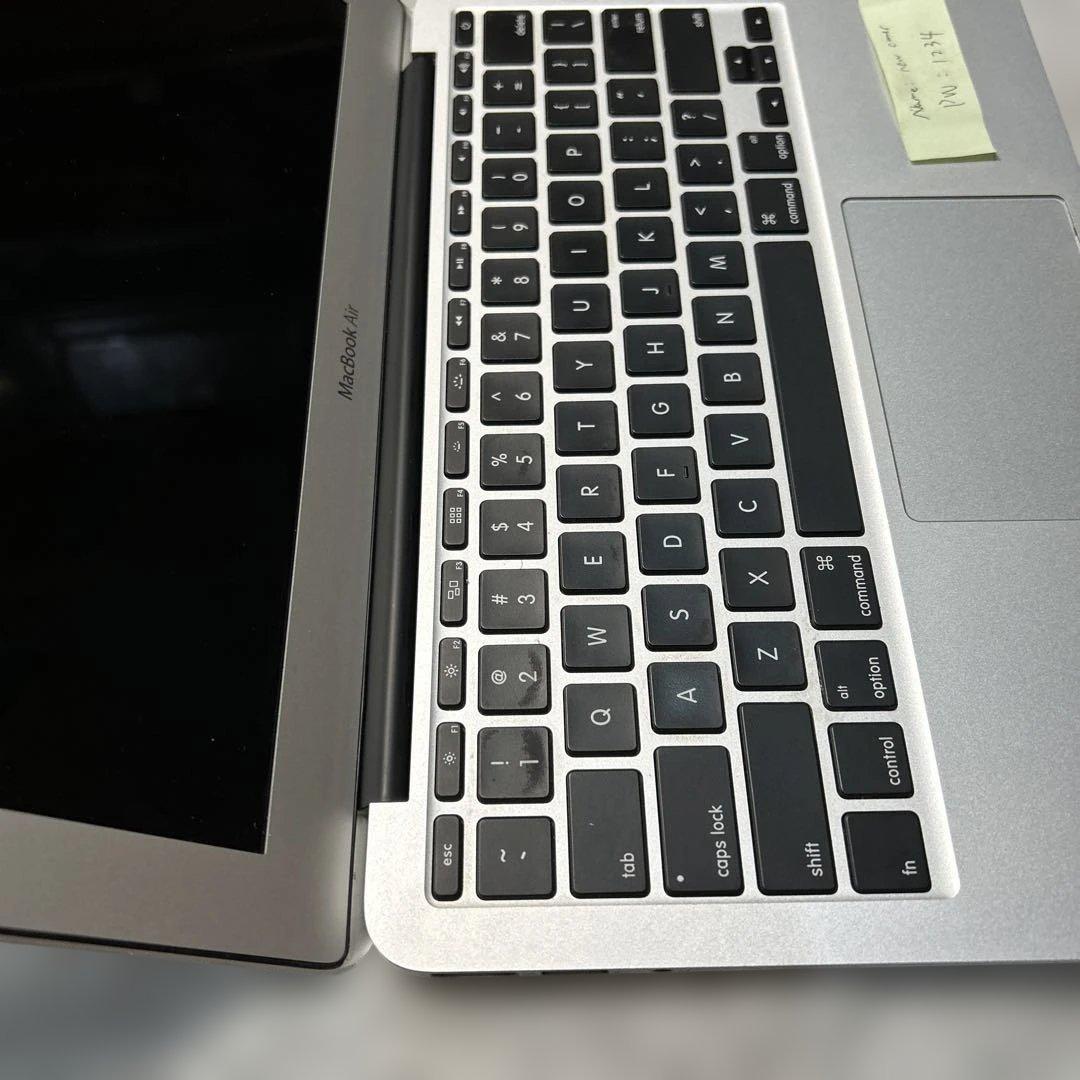 Apple MacBook Air A1465 シルバー