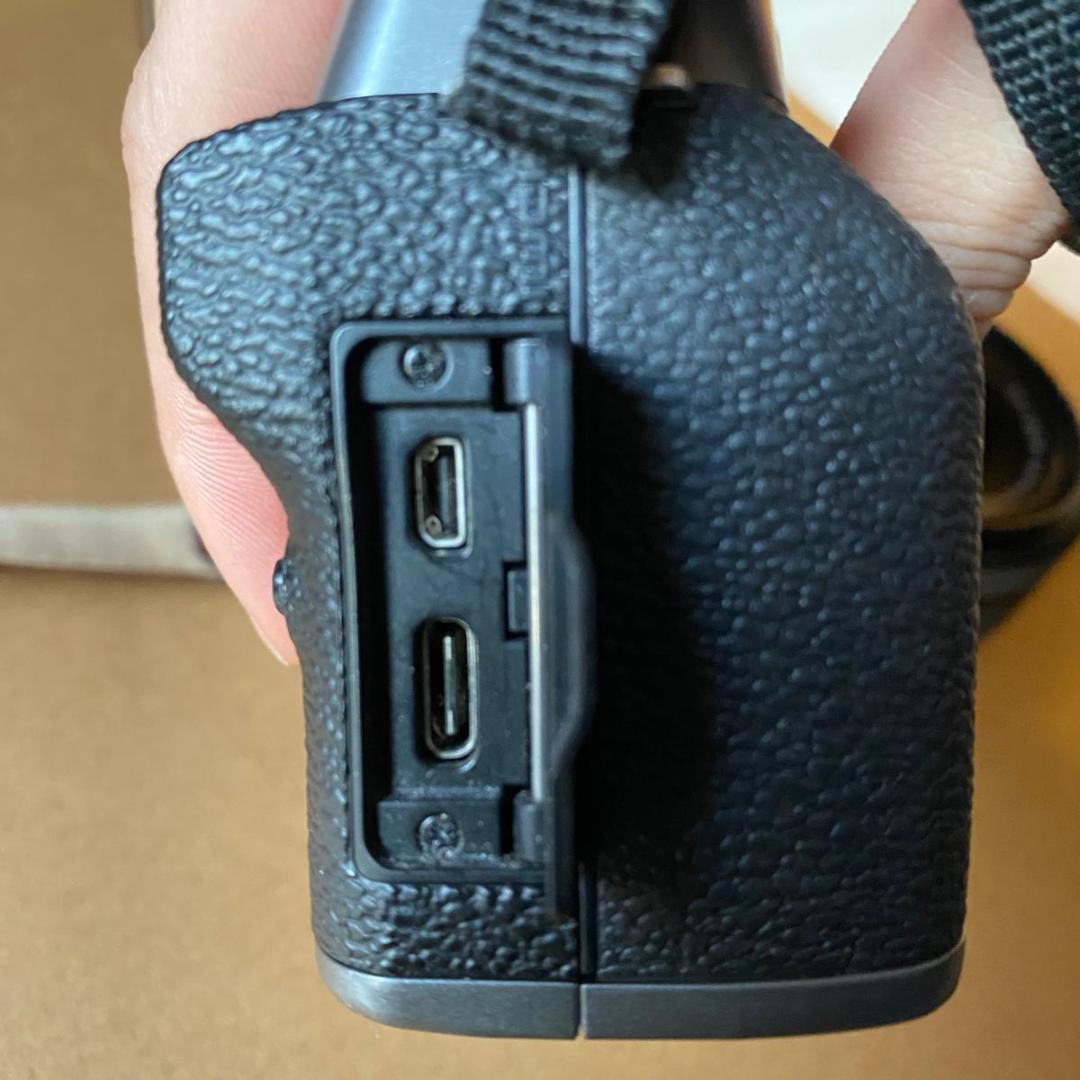 【美品】 FUJIFILM X-T200 レンズキット（XC15-45mm）