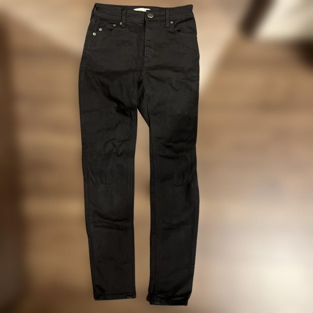 YANUK ブラック スキニーデニム パトリシア