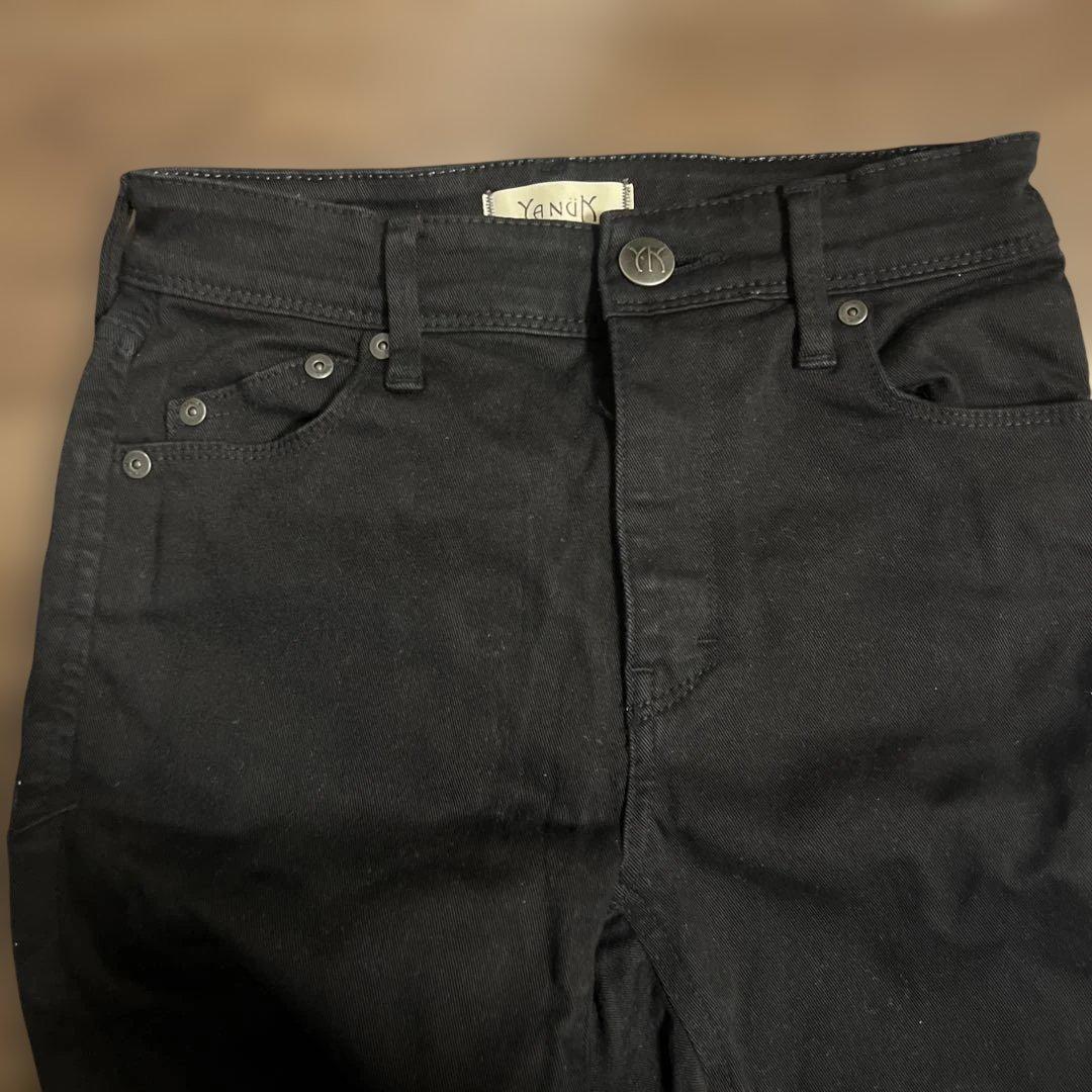 YANUK ブラック スキニーデニム パトリシア