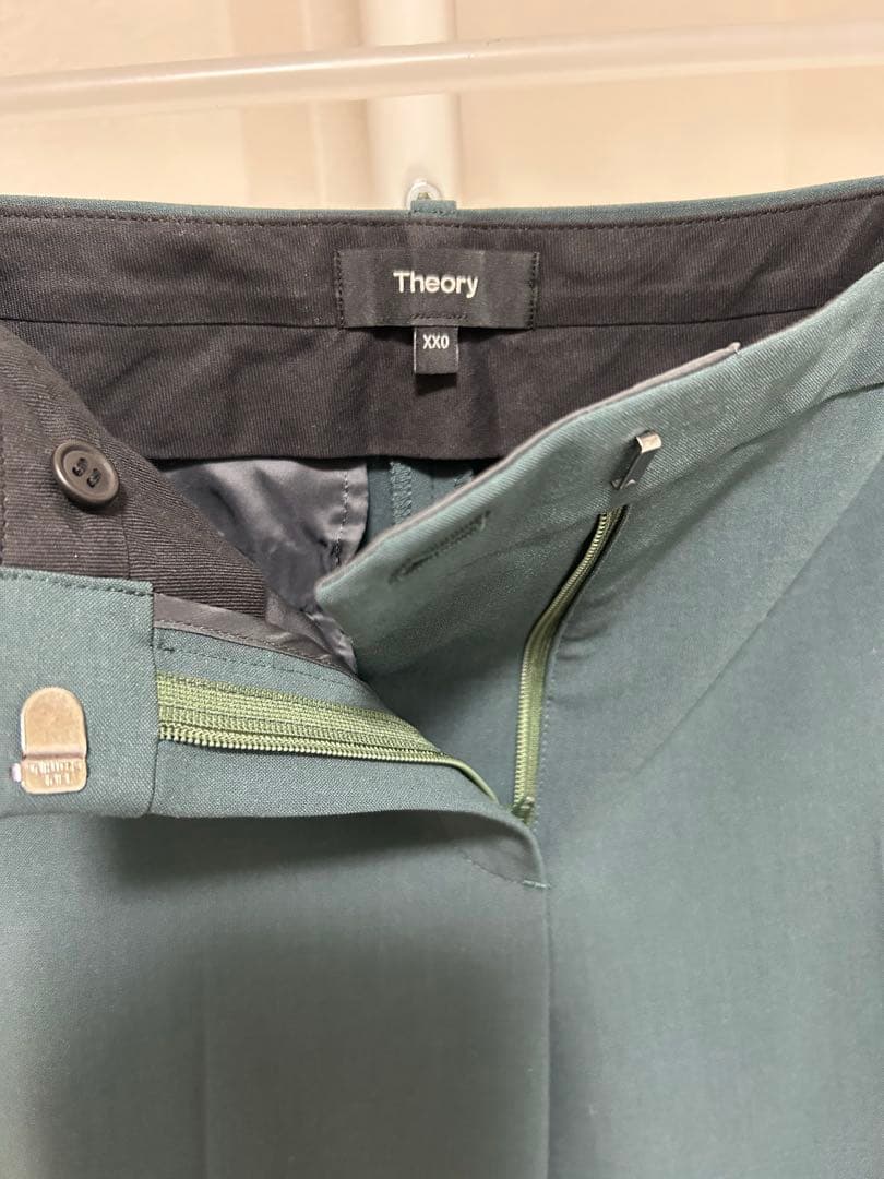 セオリー　レディーステーラドダブルジャケット　パンツスーツ　00X 3号サイズ