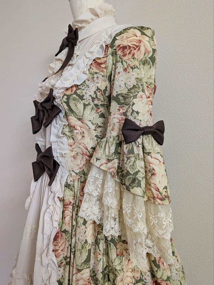 ス*ラ様 Innocent World アンティークドールドレス ファヌエル グ