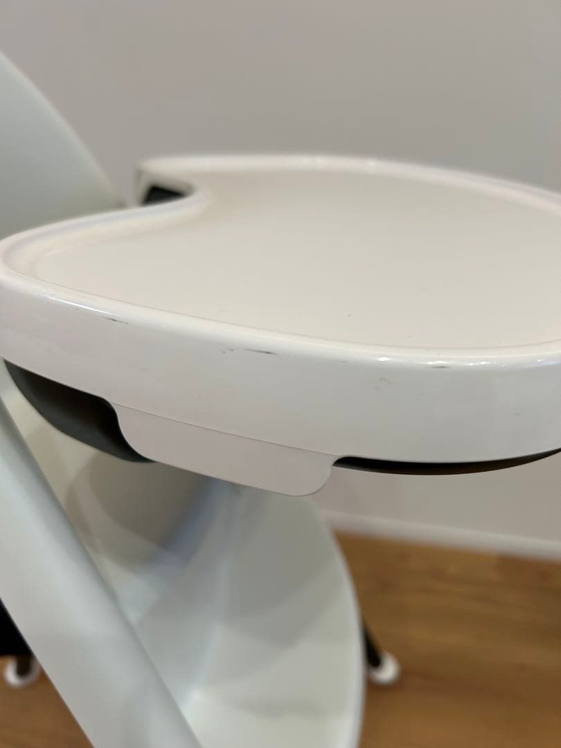 ベビービョルン　ハイチェア ホワイト(ハーネスなし)
