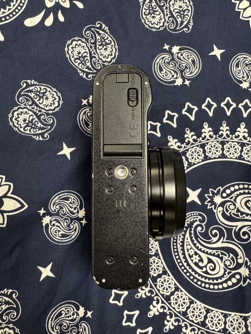 【名機】FUJIFILM X100F ブラック | 作例あり・付属品完備 |