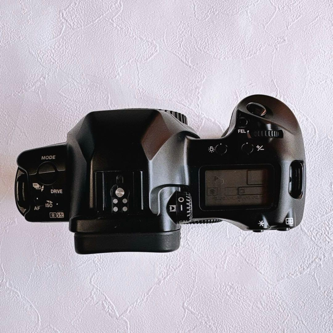 キャノン　フィルムカメラ　EOS-3 バッテリーパックBP-E1付き　中古品