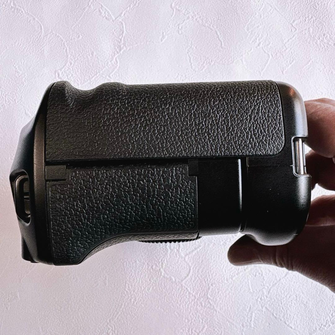 キャノン　フィルムカメラ　EOS-3 バッテリーパックBP-E1付き　中古品