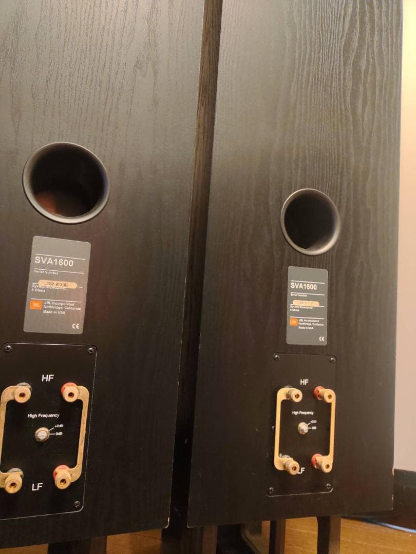 完動美品　【左1本】　JBL SVA1600 ホーン型スピーカー　（右別売）