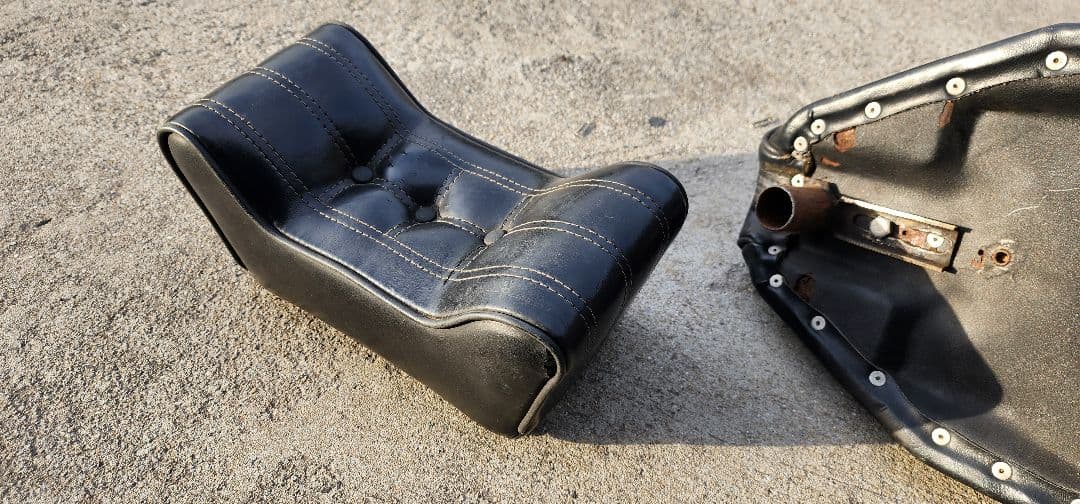 ハーレー　ラペラ　当時物　ナックル　パンヘッド　ショベル　シート　ソロシート