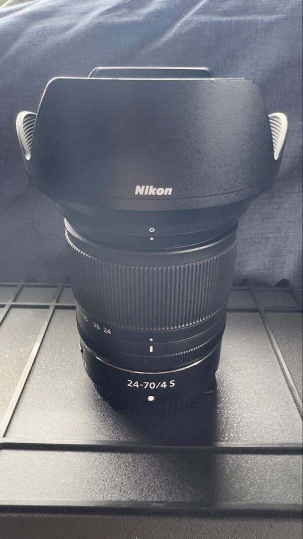 Nikon NIKKOR Z 24-70mm f/4 S 値下げお断りしてます。