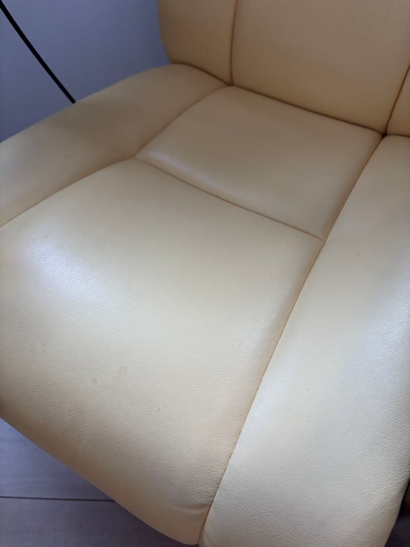 みとこんどりあ冨士ファニチア Comodo リクライニングチェア 12万