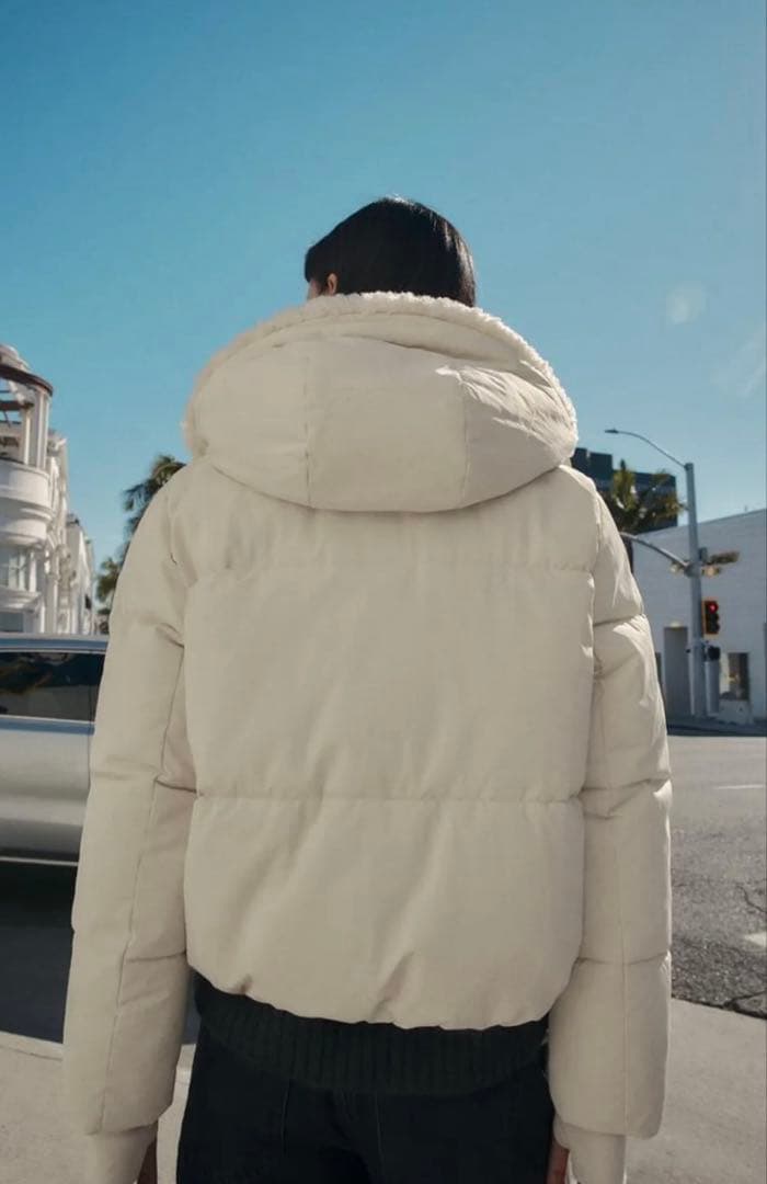 新品　ZARA フェイクシープスキンフード付き撥水ウィンドブレーカー