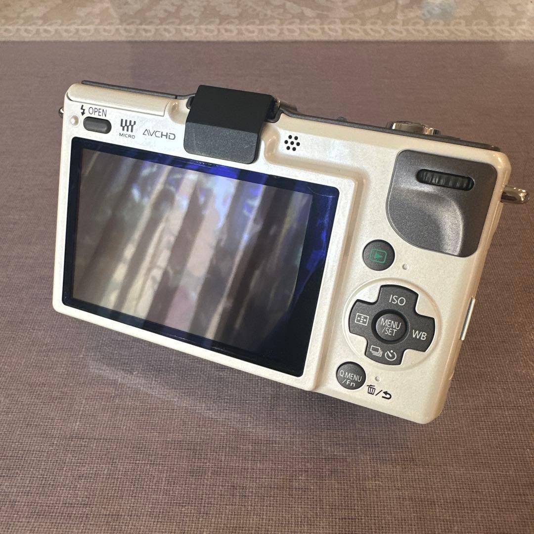 【美品】Panasonic Lumix DMC-GF2