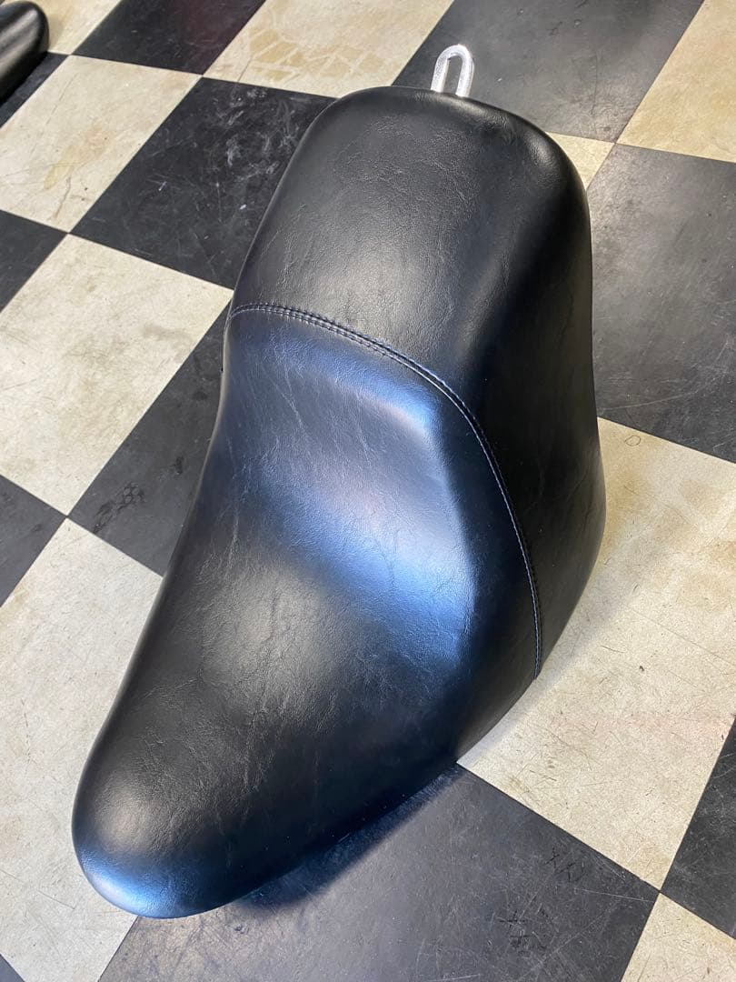 ハーレー　le pera シート　ソフテイル　fxst flst ツインカム