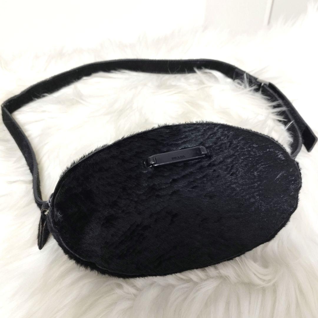 美品☆　プラダ　アーカイブ　ファー　ウエストポーチ　ボディバッグ　ロゴプレート