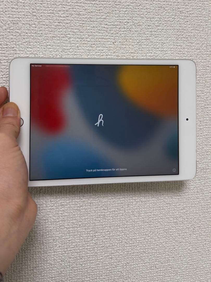 Apple iPad mini4 64GB シルバー 本体　タブレット