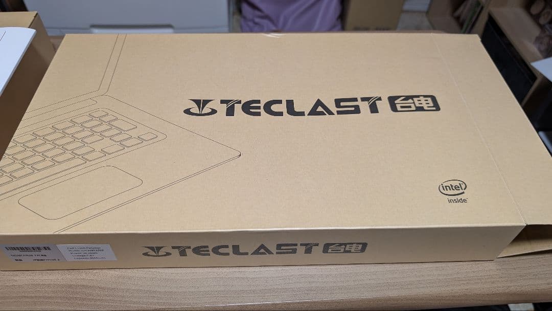 TECLAST F7PLUS 2 　8GB/256GB、14.1インチ