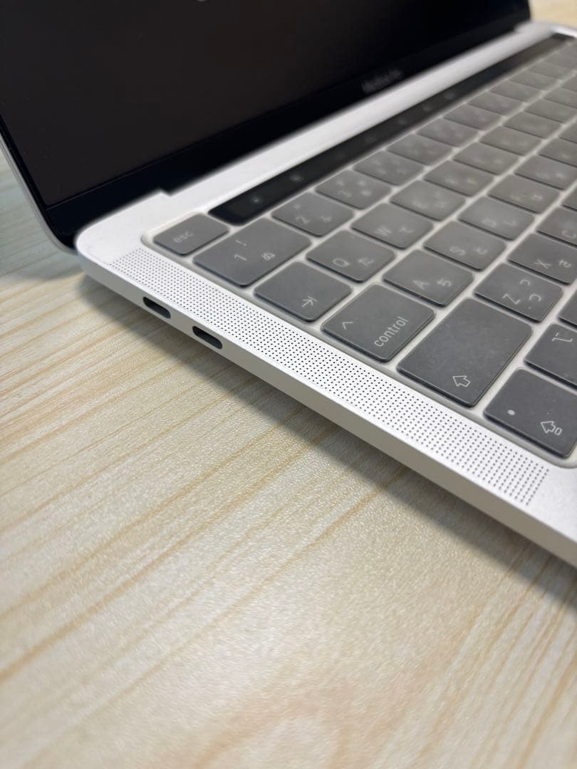 だじ出品 MacBook Pro (13-inch, 2020モデル)