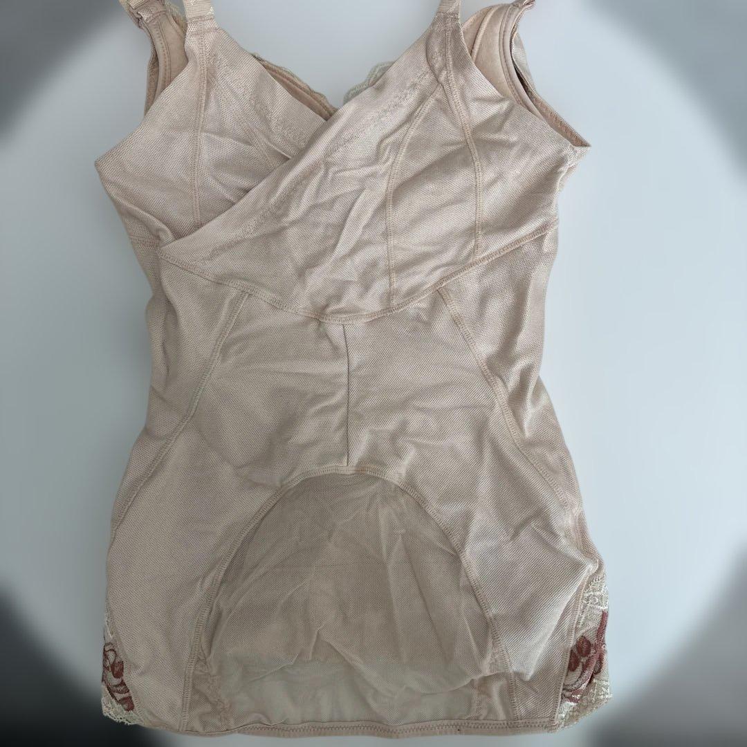 補整下着ボディシェーパーD70