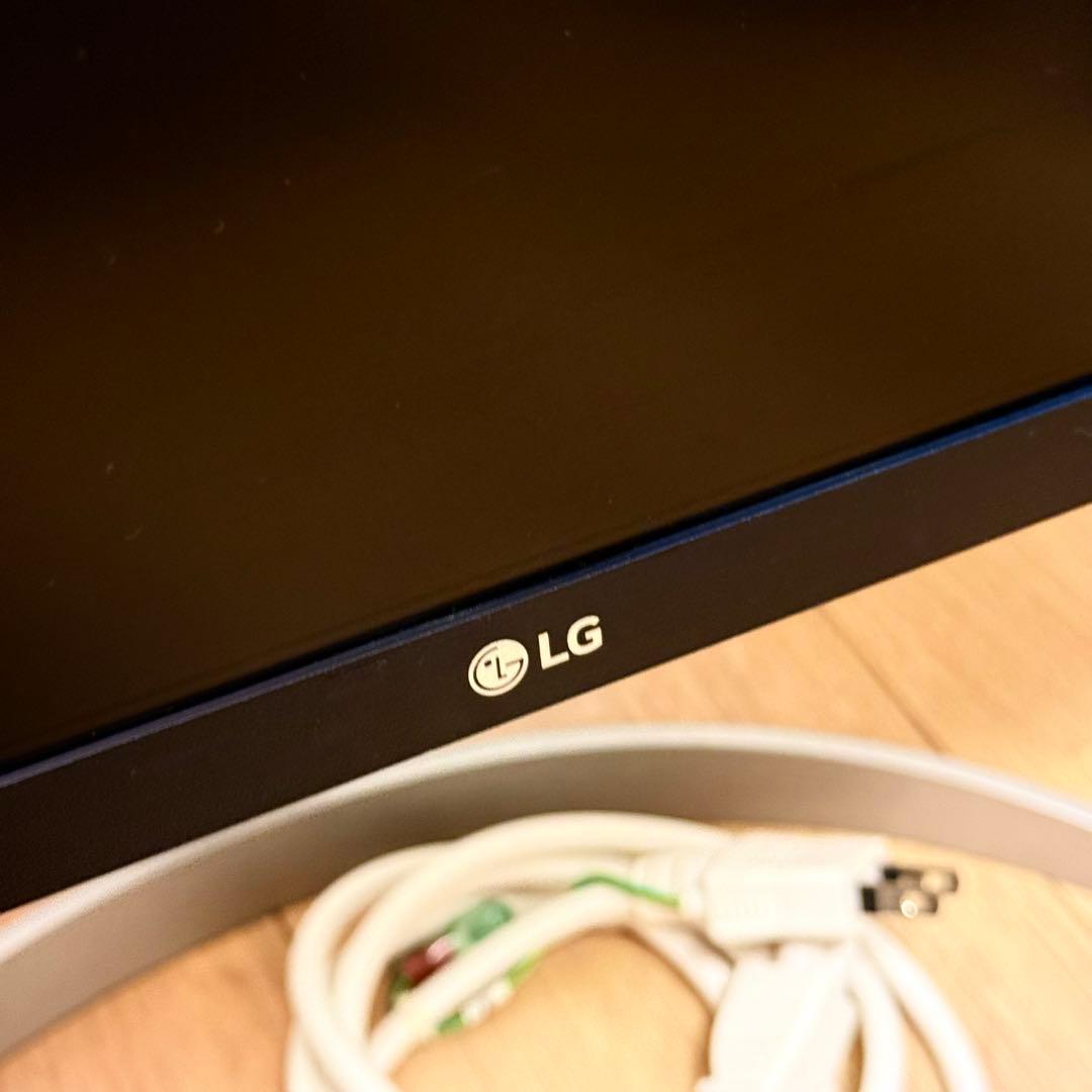 即購入可: LG 27UP850-W 27インチ 4Kモニター 動作品