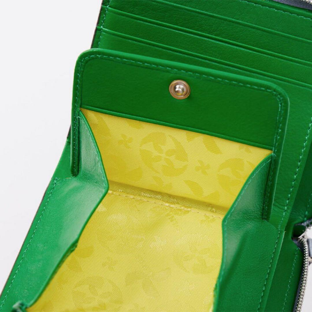 はな　SILNA メタリックシルバー 二つ折り財布　牛革　ミニサイフ