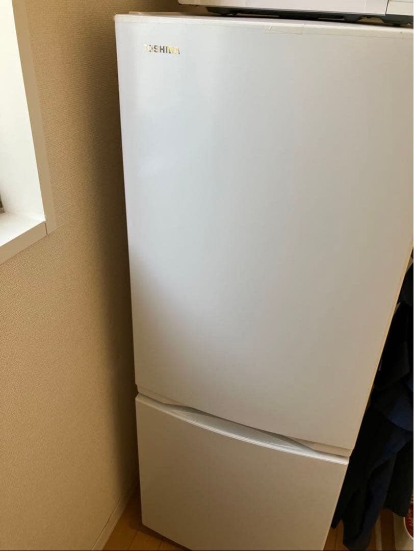 東芝冷蔵庫　GR-U15BS (W) 霜取り無し　右開き　1人暮らし 配送料込み