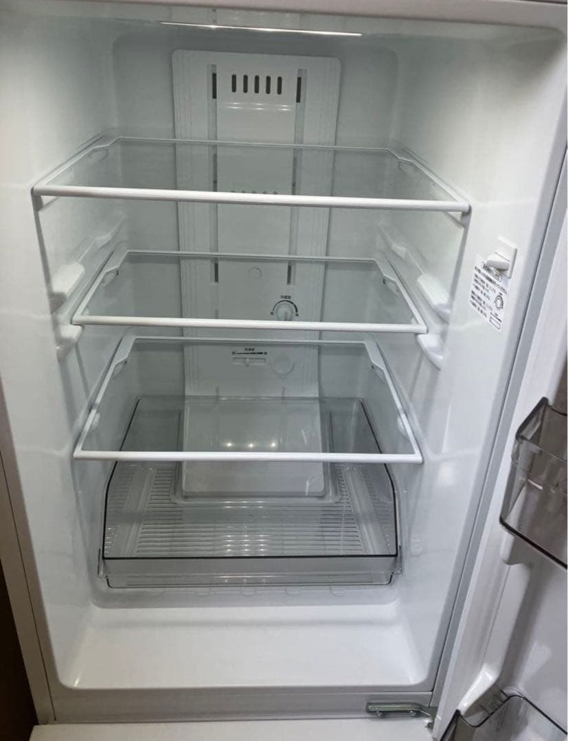 東芝冷蔵庫　GR-U15BS (W) 霜取り無し　右開き　1人暮らし 配送料込み