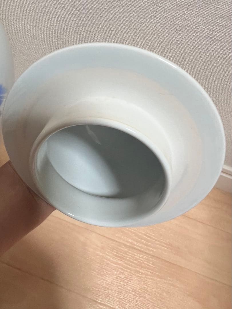 深川製磁　染付金彩牡丹紋　沈香壺　飾壺蓋付　宮内庁御用達