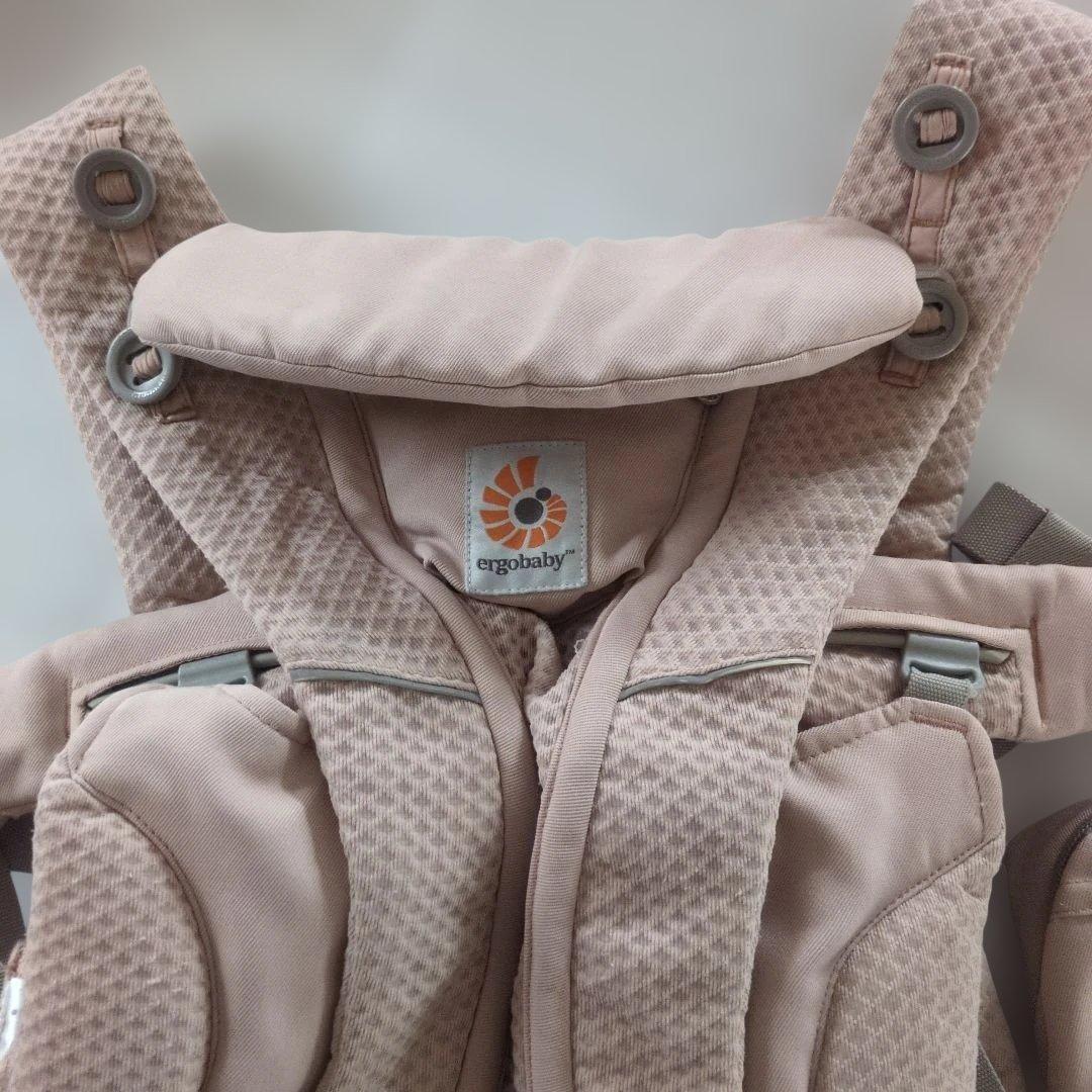 美品　ergobaby OMNI Breeze オムニブリーズ　抱っこ紐 ピンク