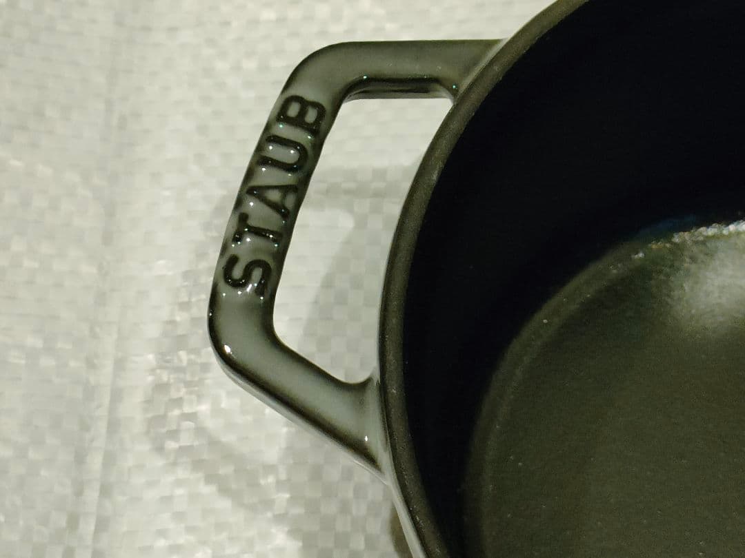 STAUB　ストウブ　ピコ・ココット ラウンド 14cm　両手鍋　フランス製