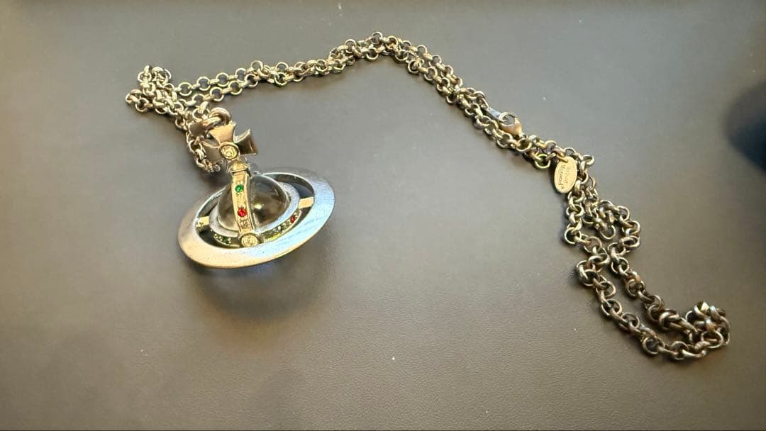 Vivienne Westwood オーブネックレス