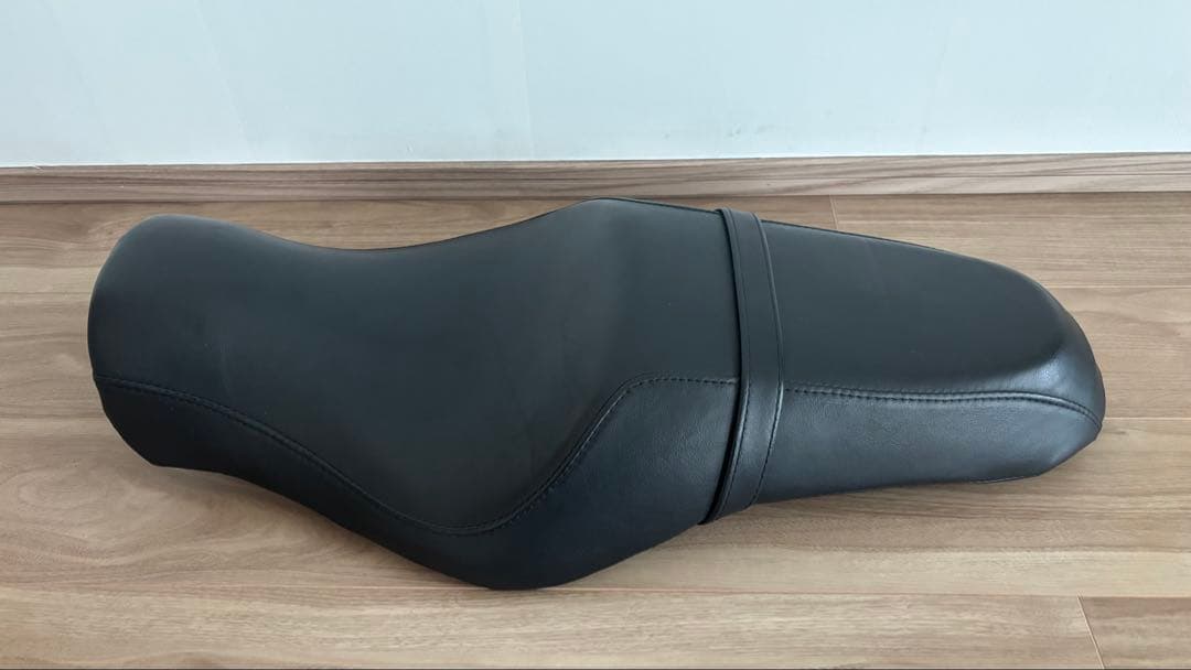 スポーツスター 2007年式 xl883 純正シート