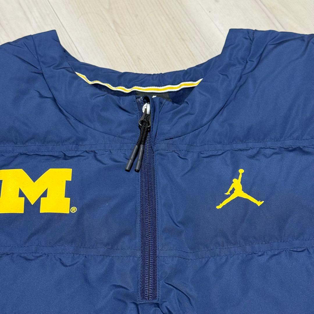 【美品】Nike NCAA ミシガン大学 ジョーダンハーフジップベスト