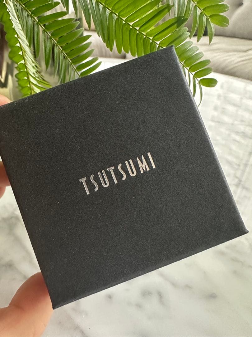 新品未使用　TSUTSUMI K10金　花モチーフ ペリドットリング