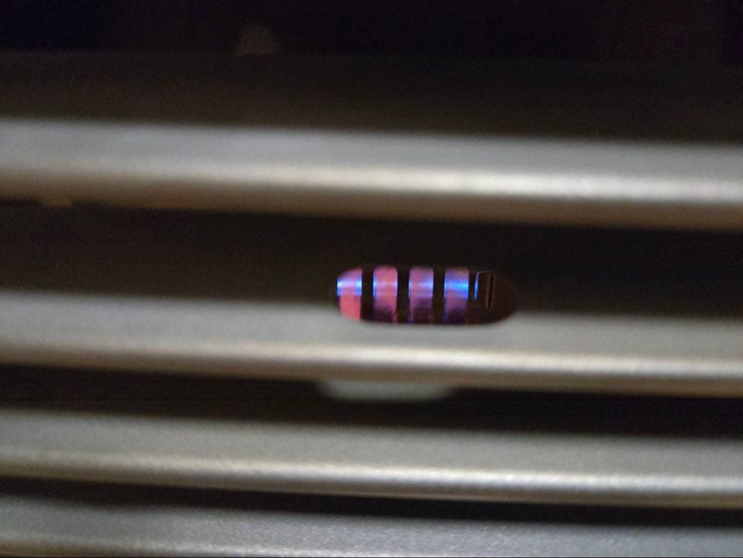 ダイニチ FW-72DX4石油ファンヒーターホワイト　2018年製