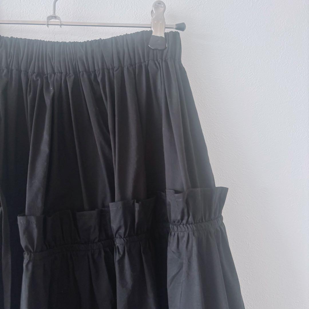 【1/9夜削除します】新品タグ付きPERNA（ペルナ）　フリルティアードスカート
