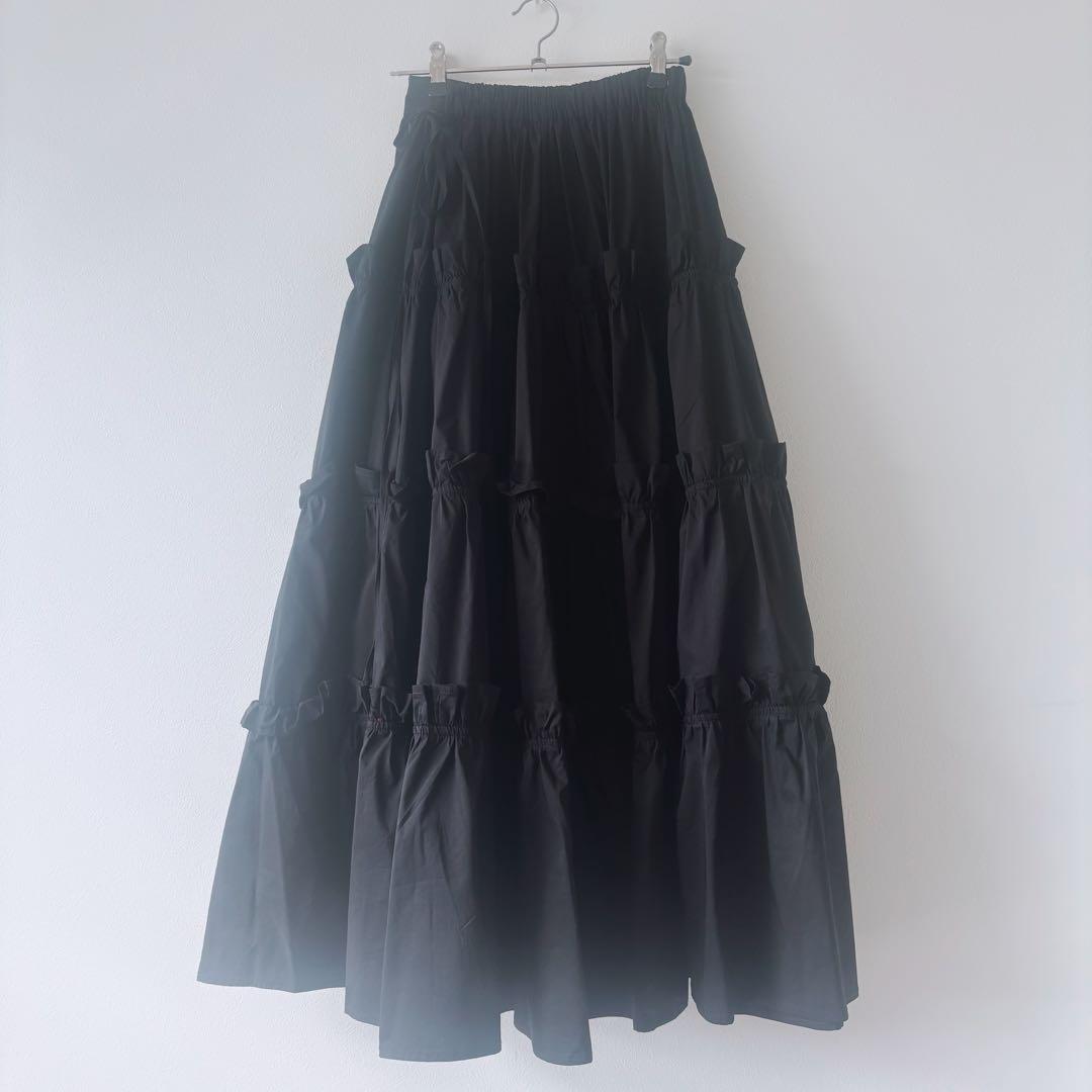【1/9夜削除します】新品タグ付きPERNA（ペルナ）　フリルティアードスカート