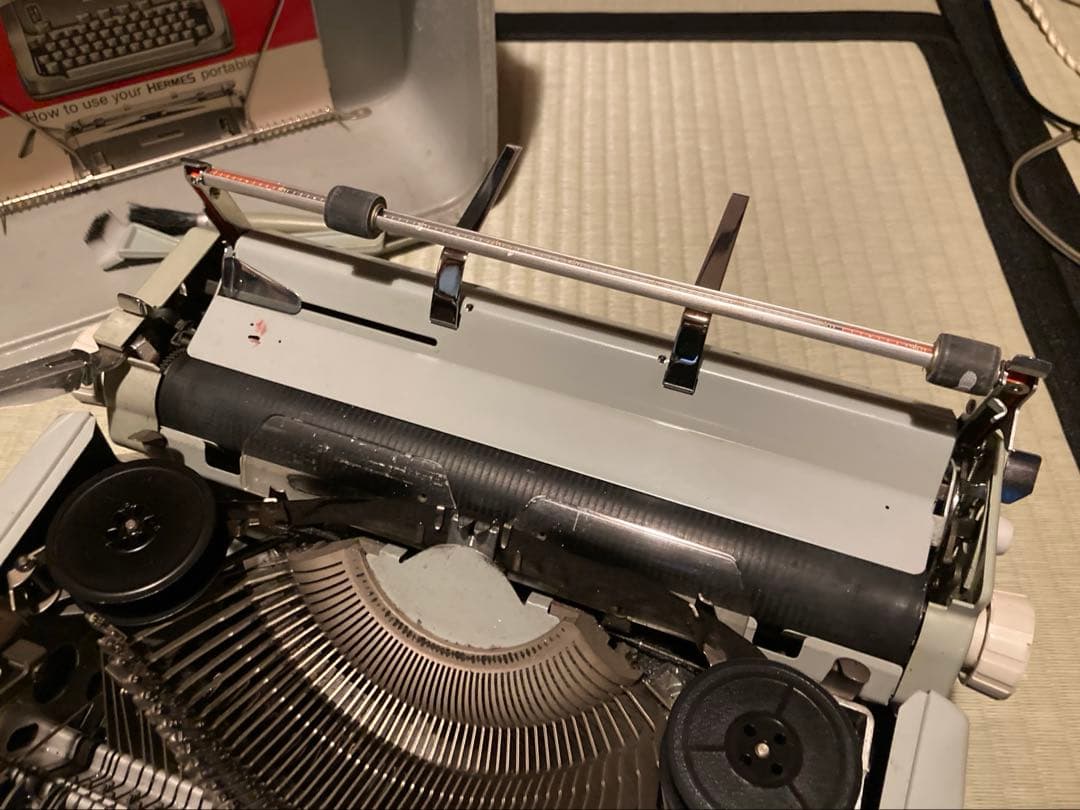 専用ページHermes 3000 タイプライター ケース付き　1970年　小瓶付