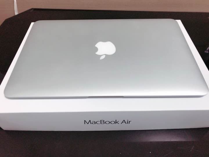MacBook Air(付属品、HDMIアダプター、ケース付)