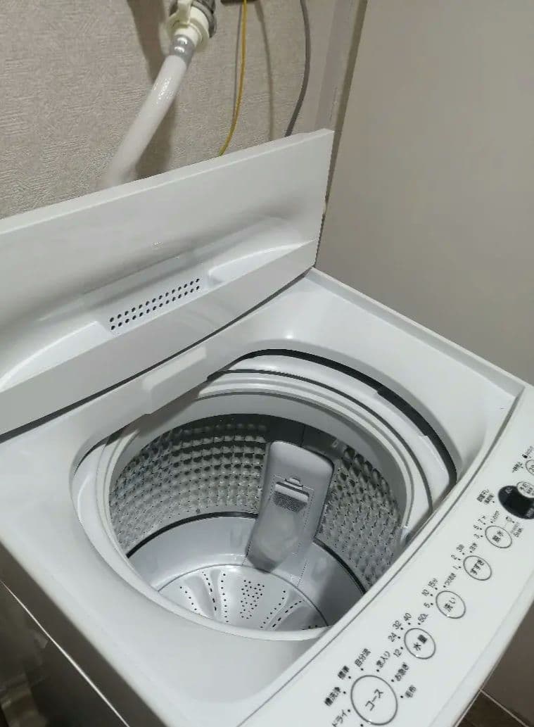 定価4万【新品に近い】コジマ×ビックカメラオリジナル　縦型洗濯機 本体　6kg