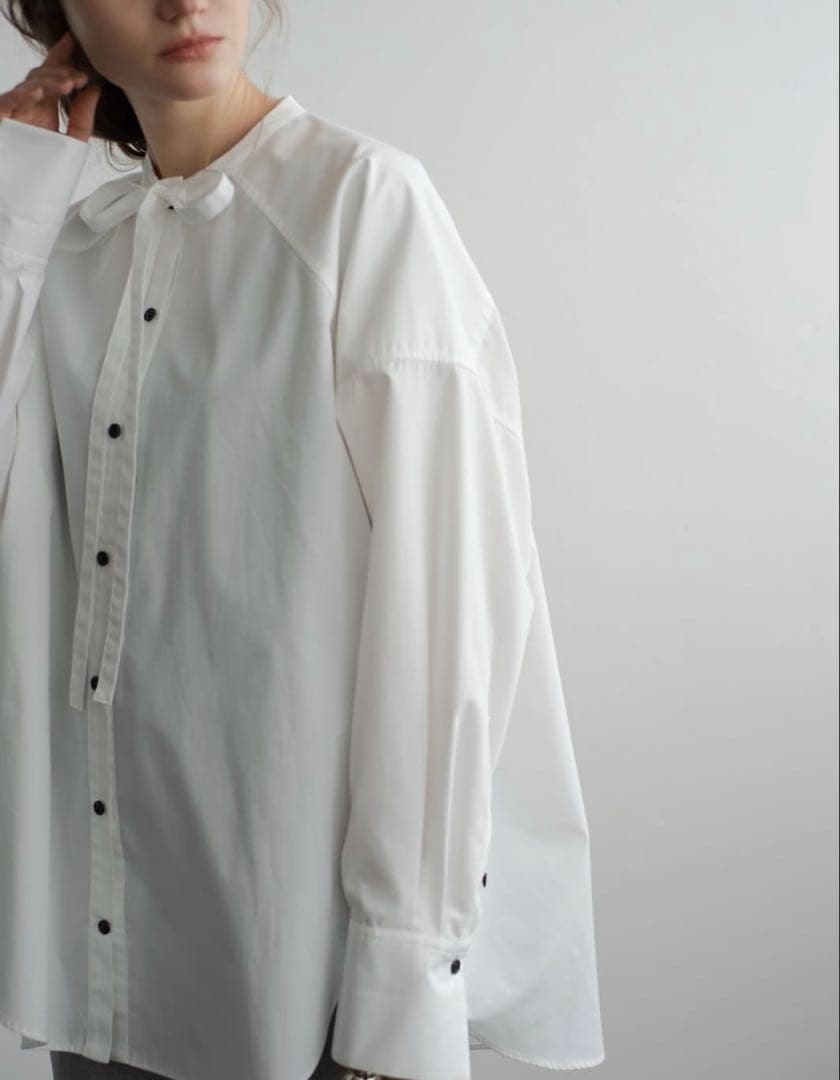 ★お値下げ★美品★人気商品★OHGA オーガ　ボウタイブラウス