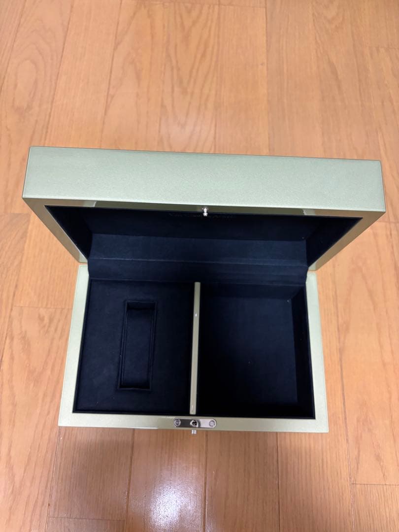ヴァン クリーフ＆アーペル時計付属品　 箱&冊子